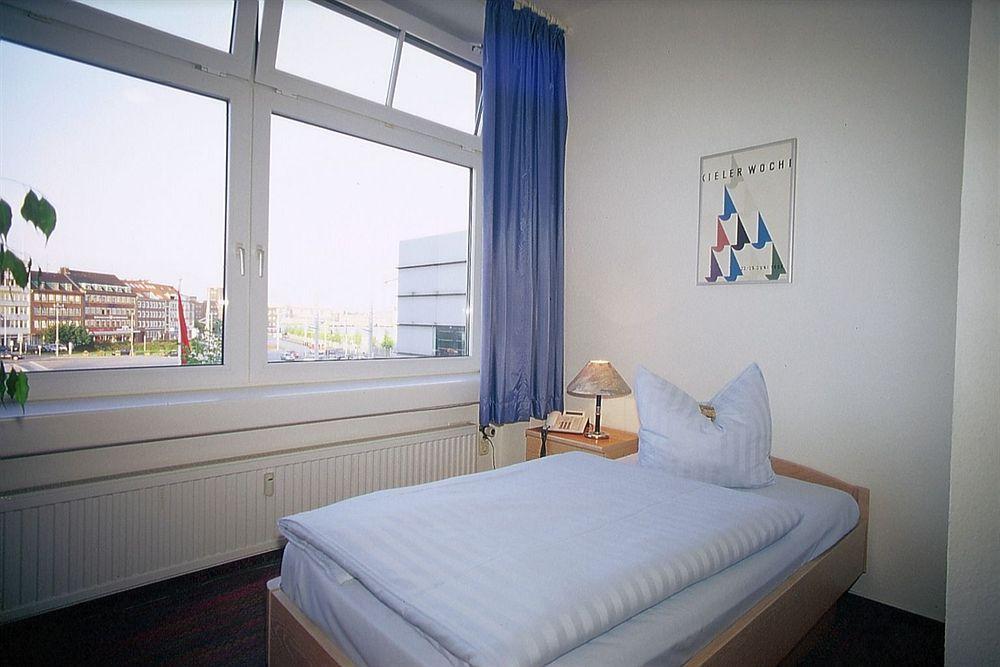 Hotel Am Schwedenkai キール エクステリア 写真