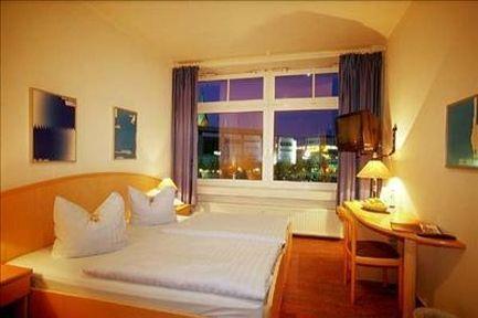 Hotel Am Schwedenkai キール エクステリア 写真
